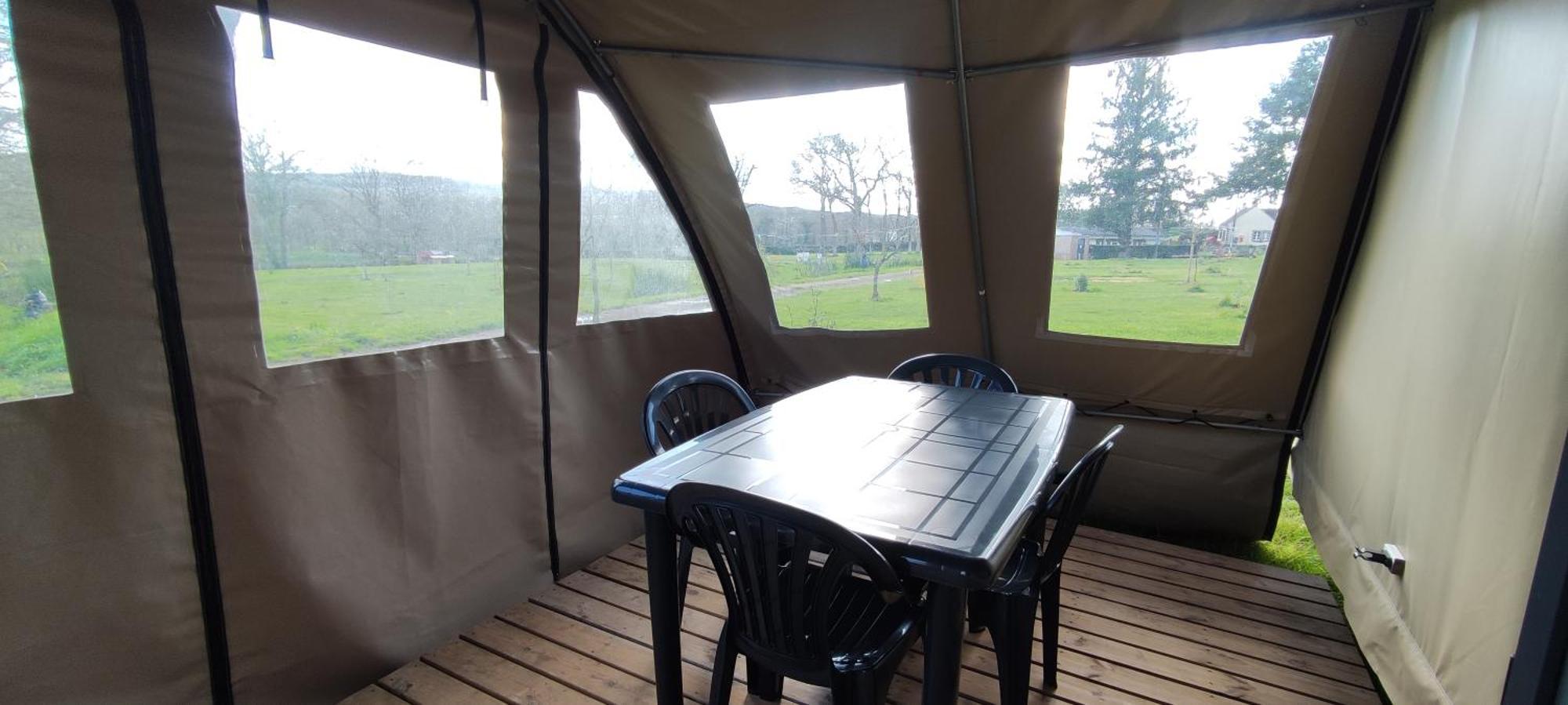 Camping Le Val Aux Fees - Broceliande Concoret Exterior photo